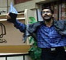 جنجال حضور موسوی لاری در دانشگاه یزد، پای یک دانشجو را شکست! +فیلم و عکس