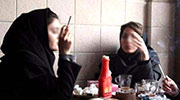 دوربین مخفی:: وقتی دخترها هم علنا در دانشگاه سیگار می‌کشند!