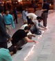 شمع سوگواری برای استقلال نفت در شب کودتای 28 مرداد +عکس و فیلم