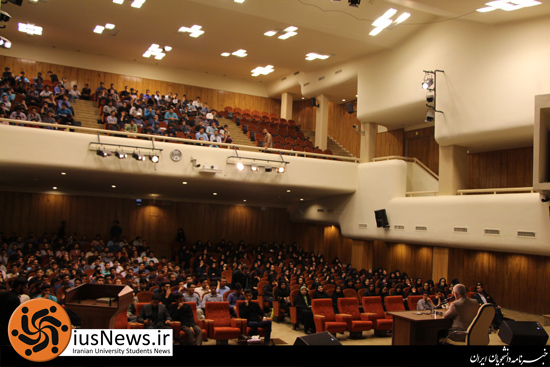 سخنرانی حسن عباسی در دانشگاه شهید باهنر کرمان