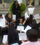 تجمع دانشجویان در اعتراض به کاهش سوالات و افزایش حداقل نمره قبولی +عکس