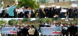 دکترهای معترض، در مقابل درب‌های وزارت علوم +فیلم و عکس