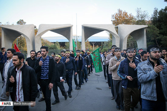 حاشیه‌های پیاده‌روی دانشجویان از دانشگاه تهران تا بیت رهبری
