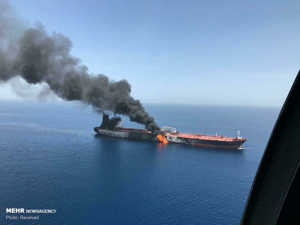 حمله به ۲ نفت کش در دریای عمان