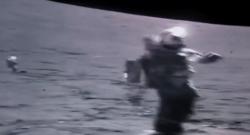 لحظه گام نهادن انسان برای نخستین بار بر سطح کره ماه