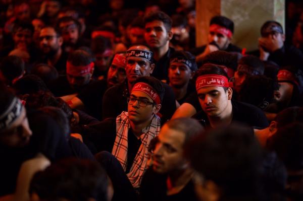 مراسم عزاداری شب هشتم محرم؛ هیئت رایه العباس (ع)