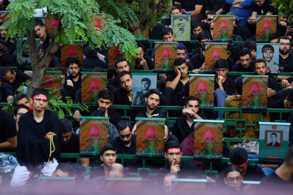 مراسم عزاداری شب هشتم محرم؛ هیئت رایه العباس (ع)