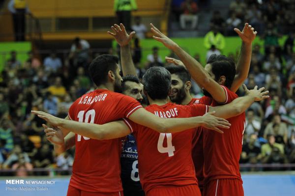 دیدار تیم‌های ملی والیبال ایران و کره جنوبی