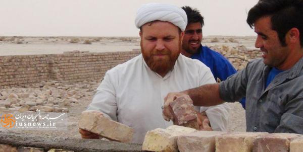 تصاویر زیرخاکی از مرحوم احمد خسروی فعال جهادی