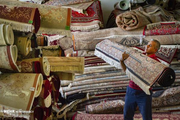 تصاویری از کارگاه قالیشویی در روزهای کرونایی