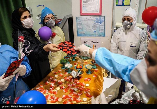 تحویل سال در کنار بیماران کرونایی +عکس