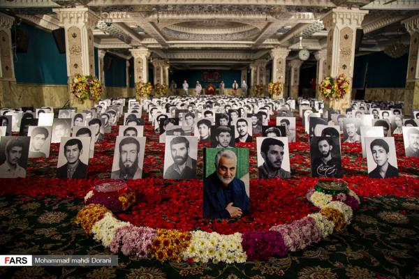 انتشار تصاویر پشت صحنه اجرای دعای کمیل توسط محمود کریمی