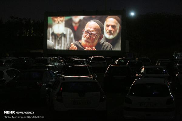 حواشی تصویری اکران خروج در «سینما ماشین»
