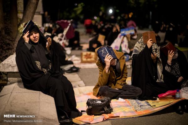 گلچین تصاویر مراسم احیای شب بیست و یکم ماه در دانشگاه تهران