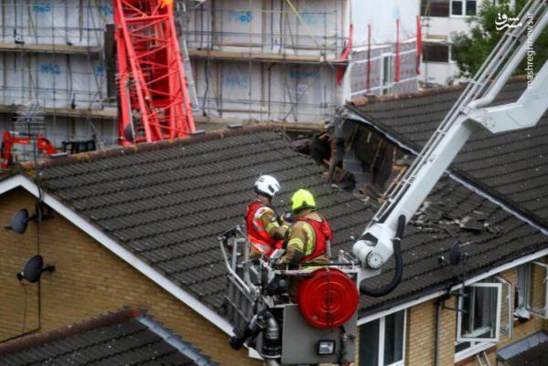 سقوط جرثقیل بر روی بام یک خانه در لندن