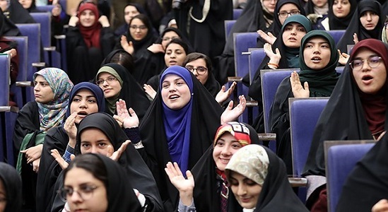 معضلات دانشجویان دختر در دانشگاه و جامعه