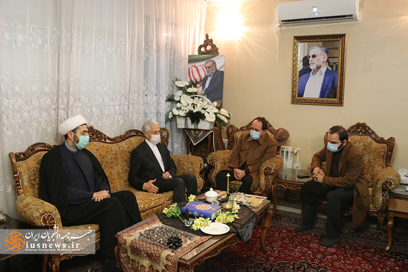 گزارش تصویری حضور وزیر علوم و رئیس نهاد رهبری در منزل شهید فخری‌زاده