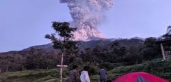 ببینید| فوران آتشفشانی در اندونزی
