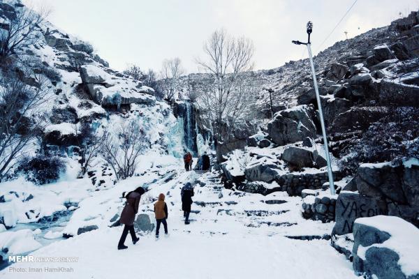 تصاویر| منجمد شدن آبشار گنجنامه همدان