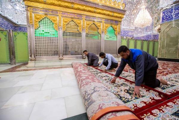 تصاویر| مفروش شدن حرم حضرت عباس(ع) با فرش‌های جدید