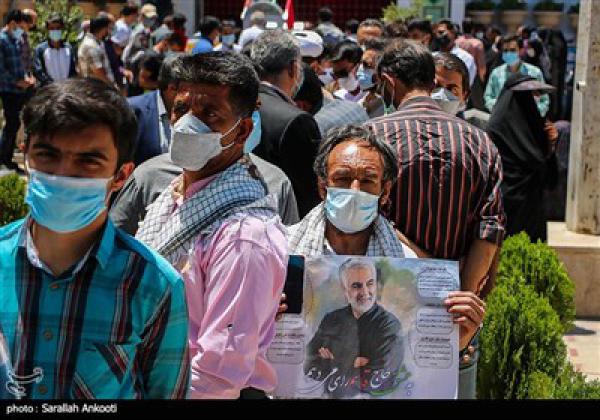 تصاویر|  انتخابات ۱۴۰۰ در گلزار شهدای کرمان 