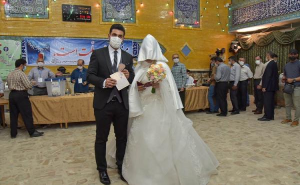 گزارش تصویری:: عروس و دامادهایی که در انتخابات شرکت کردند