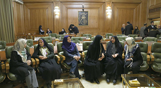 حضور زنان در شوراها کمک به پیشبرد اهداف و مسائل زنان/ مطالبات زنان از مدیریت شهری