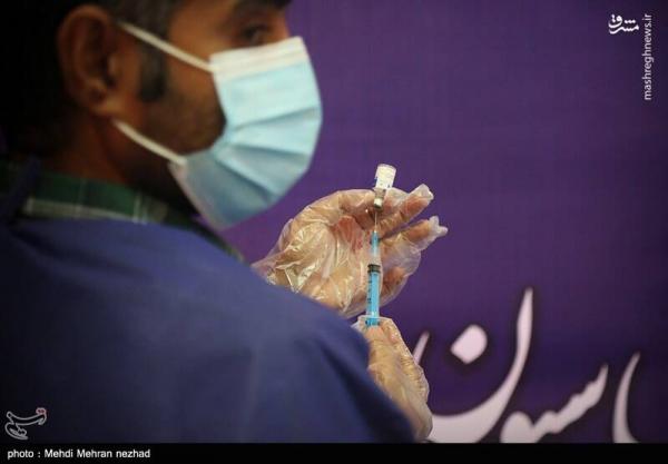 واکسیناسیون افراد بالای ۶۰ سال با واکسن ایرانی برکت + عکس