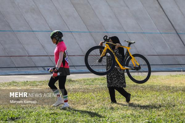 مسابقات دوچرخه سواری پیست بانوان کشور