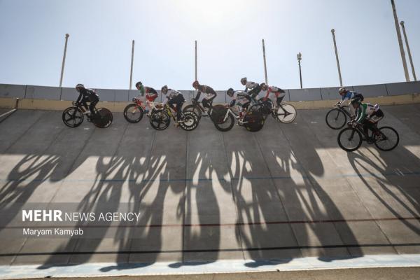مسابقات دوچرخه سواری پیست بانوان کشور