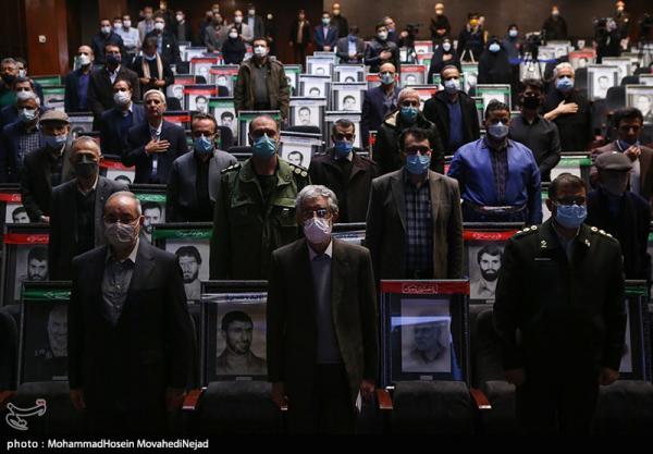 تصاویر| رونمایی ۱۰۰ کتاب جهاد و ایثار و شهادت