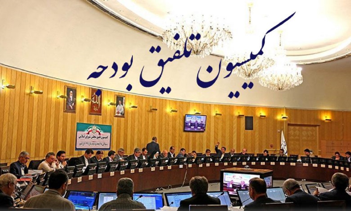 واکنش دفاتر بسیج دانشجویی دانشگاه آزاد به مصوبه اخیر خرید سربازی/ با چه متر و معیاری اعداد نجومی خرید سربازی را تصویب نمودید؟