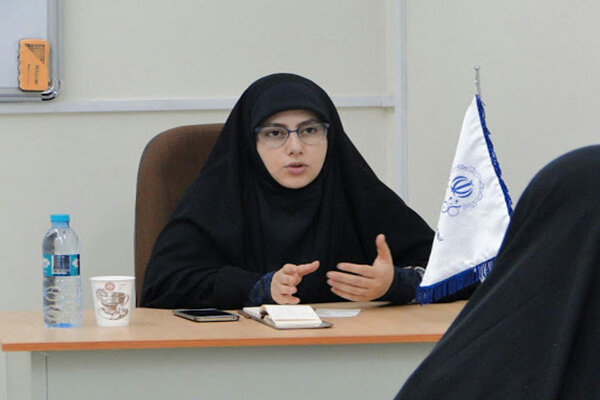 خادمی: مخالف فضای ابلاغی به زنان هستم