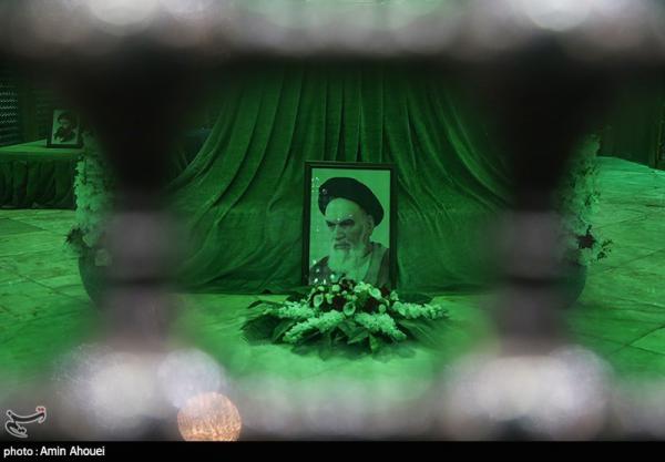 تصاویر| گرامیداشت روز ۱۲ بهمن در حرم امام خمینی(ره)