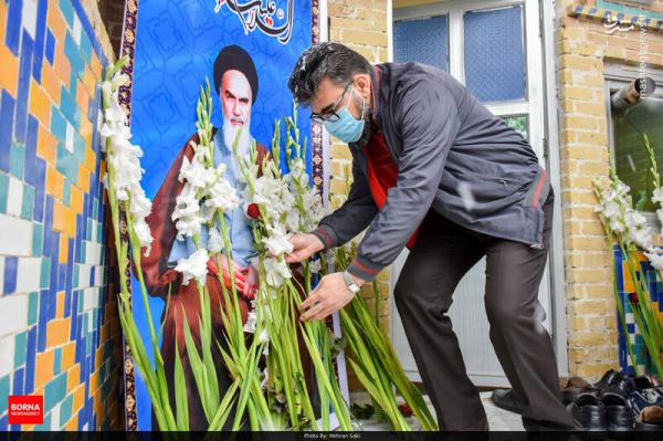 تصاویر| گلباران حجره طلبگی امام خمینی(ره)