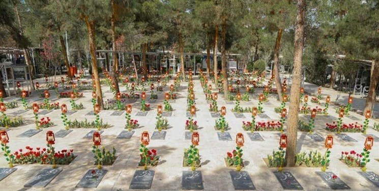 برگزاری مراسم مهمانی لاله‌ها در ۱۹ هزار گلزار شهدای کشور