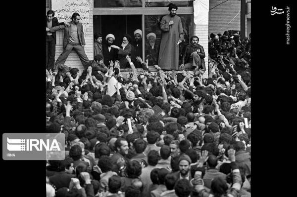 تصاویر| ملاقات مردم با امام خمینی در ۱۳ بهمن ۱۳۵۷
