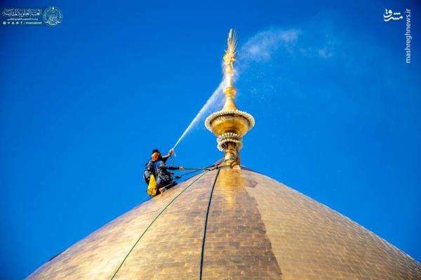 تصاویر| غبارروبی حرم حضرت علی(ع)