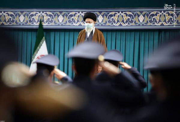 تصاویر| دیدار کارکنان نیروی هوایی با فرمانده کل قوا