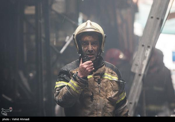 تصاویر| وقوع آتش‌سوزی در بازار تهران