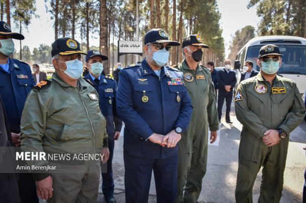 تصاویر| تشییع پیکر «صادق فلاحی»، خلبان شهید در شیراز