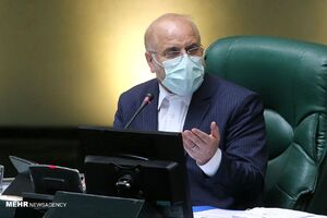 امیدوارم پاسداران همیشه در مسیر عاشورایی حرکت کنند