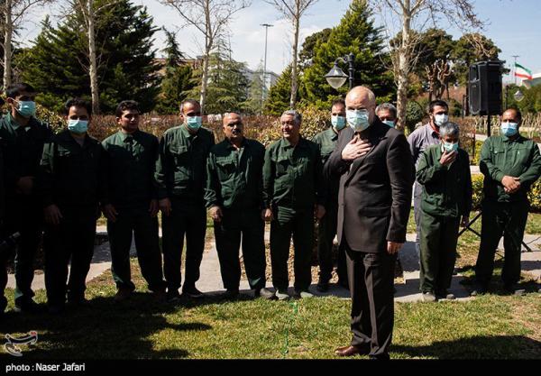 کاشت یک اصله نهال توسط قالیباف