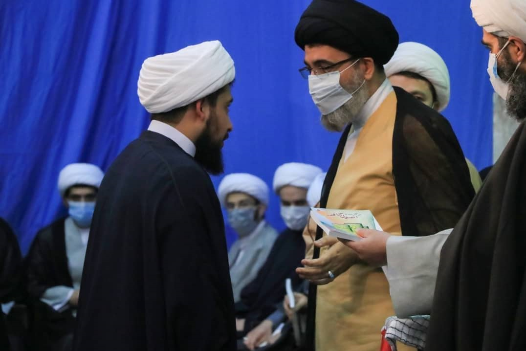 تصاویر| آیین عمامه‌گذاری طلاب دو مدرسه علمیه در تهران