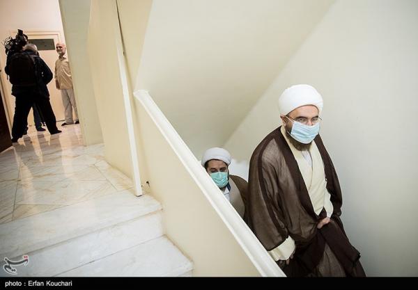 تصاویر| حضور  حاج علی اکبری در منزل جانبازان دفاع مقدس