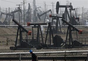 اروپا تا ۱۰ سال دیگر نمی‌تواند خرید نفت و گاز از روسیه را قطع کند
