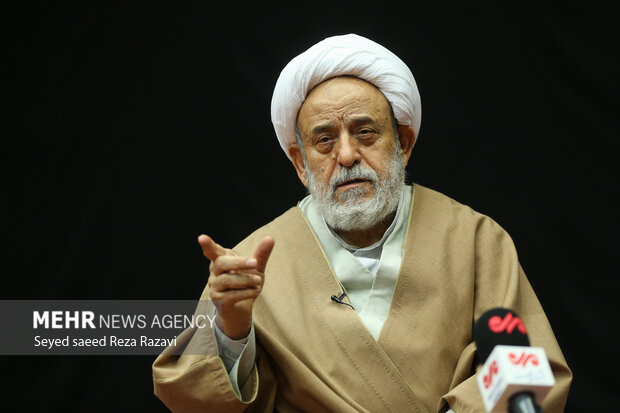 خدا از زمان آدم تاکنون برای احدی روزی و لقمه حرام آماده نکرده است