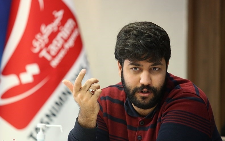 امروز با پدیده عجیب تجمیع قوا به جای تفکیک قوا مواجهیم/ چرا مسئله دخالت سرخود و مستقل اعضای دفتر رهبری در موضوعات مختلف  حل نمی‌شود؟