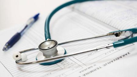 دست نظام سلامت در جیب مردم برای افزایش تعرفه‌های پزشکی!