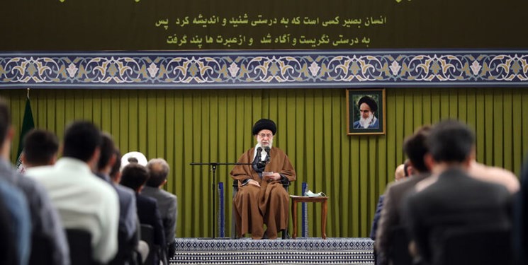 امشب پخش مستند کامل  دیدار دانشجویان با رهبر انقلاب
